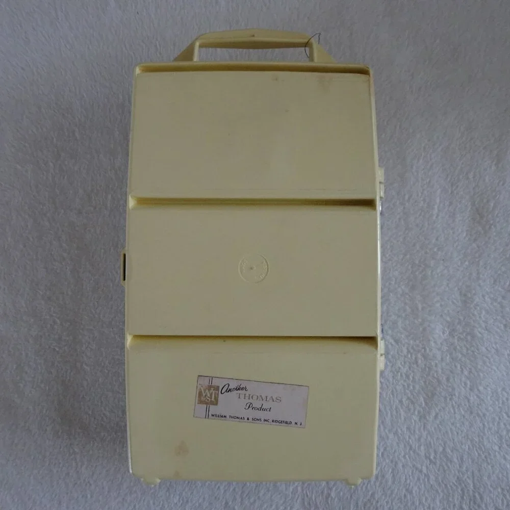 MCM Sewing Box Filled With VTG Thread & Notions William Thomas Plastic Latched